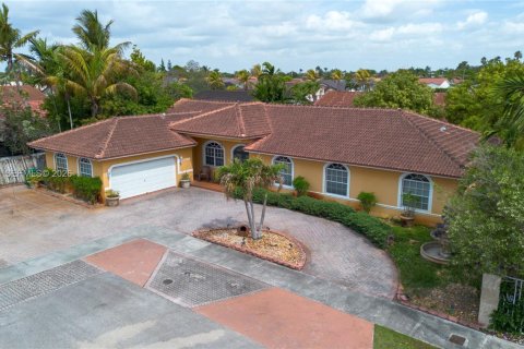 Купить виллу или дом в Майами, Флорида 4 спальни, 216.65м2, № 2068992 - фото 2