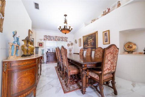 Купить виллу или дом в Майами, Флорида 4 спальни, 216.65м2, № 2068992 - фото 4