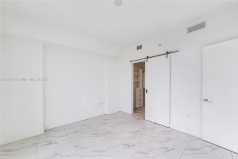 Apartment in Sunrise, Florida 2 bedrooms, 97.55 sq.m. № 2019336 - photo 8