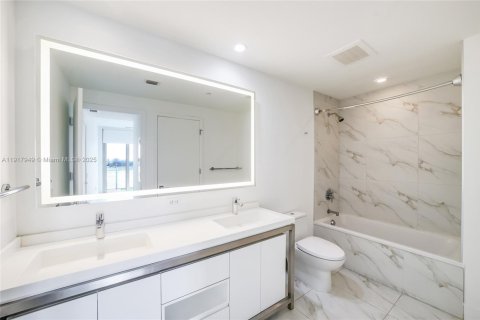 Apartment in Sunrise, Florida 2 bedrooms, 97.55 sq.m. № 2019336 - photo 19