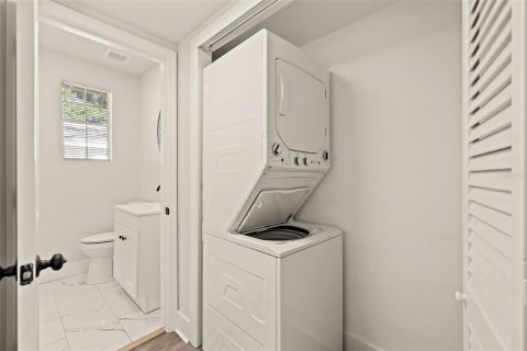 Casa en alquiler en Tampa, Florida, 2 dormitorios, 82.22 m2 № 2342270 - foto 17