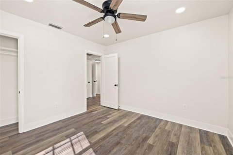 Casa en alquiler en Tampa, Florida, 2 dormitorios, 82.22 m2 № 2342270 - foto 13