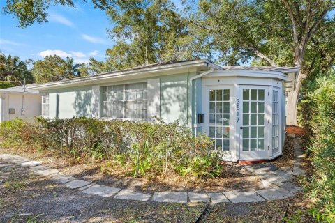 Casa en alquiler en Tampa, Florida, 2 dormitorios, 82.22 m2 № 2342270 - foto 3