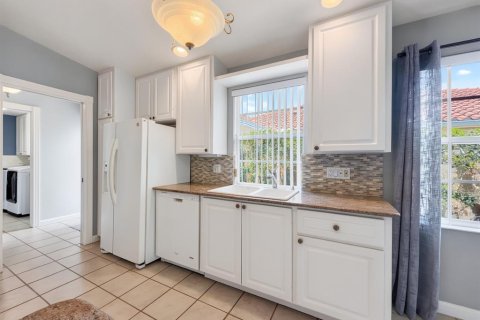 Villa ou maison à louer à Naples, Floride: 2 chambres, 143.07 m2 № 2106571 - photo 5