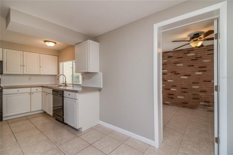 House in Holiday, Florida 2 bedrooms, 104.79 sq.m. № 1905947 - photo 6