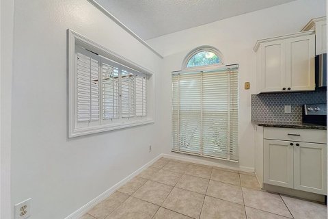 Villa ou maison à vendre à Oviedo, Floride: 4 chambres, 164.07 m2 № 2329249 - photo 8