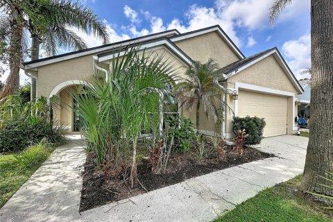 Villa ou maison à vendre à Oviedo, Floride: 4 chambres, 164.07 m2 № 2329249 - photo 2
