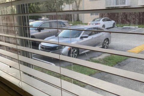 Adosado en venta en Miami, Florida, 2 dormitorios, 101.26 m2 № 2411306 - foto 6