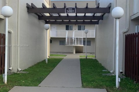 Touwnhouse à Miami, Floride 2 chambres, 101.26 m2 № 2411306
