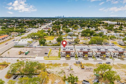 Adosado en venta en Saint Petersburg, Florida, 3 dormitorios, 183.57 m2 № 1555102 - foto 6