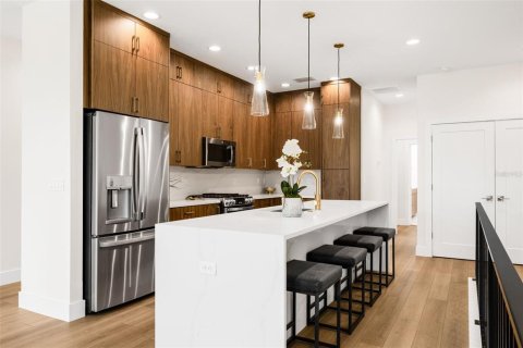 Adosado en venta en Saint Petersburg, Florida, 3 dormitorios, 183.57 m2 № 1555102 - foto 13