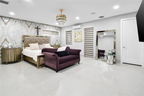 Casa en venta en Southwest Ranches, Florida, 6 dormitorios, 484.58 m2 № 1984193 - foto 13