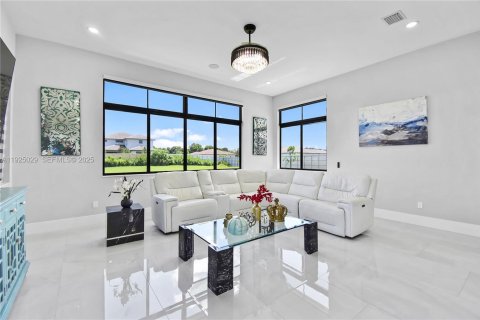 Casa en venta en Southwest Ranches, Florida, 6 dormitorios, 484.58 m2 № 1984193 - foto 8