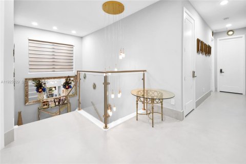 Casa en venta en Southwest Ranches, Florida, 6 dormitorios, 484.58 m2 № 1984193 - foto 17