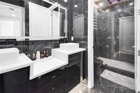 Casa en venta en Southwest Ranches, Florida, 6 dormitorios, 484.58 m2 № 1984193 - foto 27