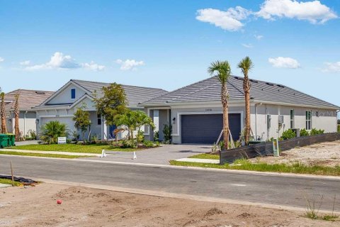 House in Punta Gorda, Florida 2 bedrooms, 160.07 sq.m. № 1536120 - photo 30