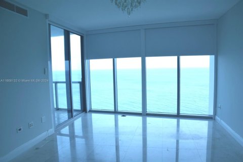 Condo in Sunny Isles Beach, Florida, 4 bedrooms  № 1940330 - photo 19