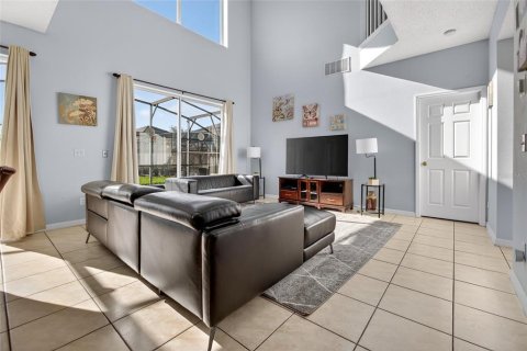 Villa ou maison à vendre à Kissimmee, Floride: 7 chambres, 267.65 m2 № 2419018 - photo 28