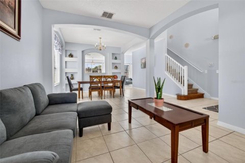 Villa ou maison à vendre à Kissimmee, Floride: 7 chambres, 267.65 m2 № 2419018 - photo 11