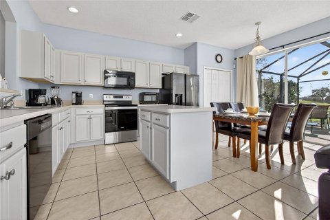 Villa ou maison à vendre à Kissimmee, Floride: 7 chambres, 267.65 m2 № 2419018 - photo 19