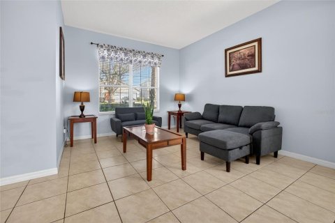 Villa ou maison à vendre à Kissimmee, Floride: 7 chambres, 267.65 m2 № 2419018 - photo 12