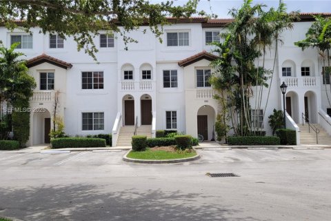 Купить таунхаус в Мирамар, Флорида 3 спальни, 137.59м2, № 1984022 - фото 1