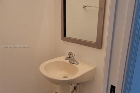 Купить таунхаус в Мирамар, Флорида 3 спальни, 137.59м2, № 1984022 - фото 10