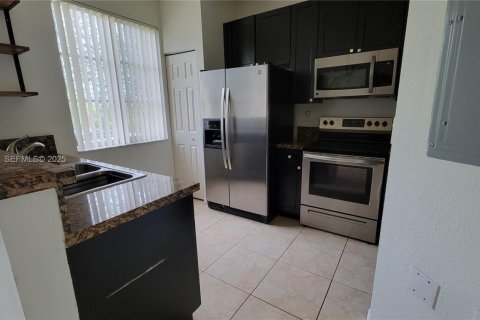 Купить таунхаус в Мирамар, Флорида 3 спальни, 137.59м2, № 1984022 - фото 3