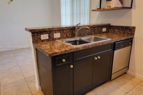 Купить таунхаус в Мирамар, Флорида 3 спальни, 137.59м2, № 1984022 - фото 7