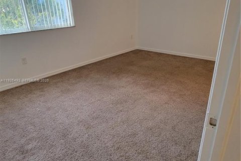 Купить таунхаус в Мирамар, Флорида 3 спальни, 137.59м2, № 1984022 - фото 19