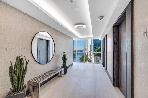 Condominio en venta en Sunny Isles Beach, Florida, 2 dormitorios, 135.64 m2 № 1999137 - foto 28