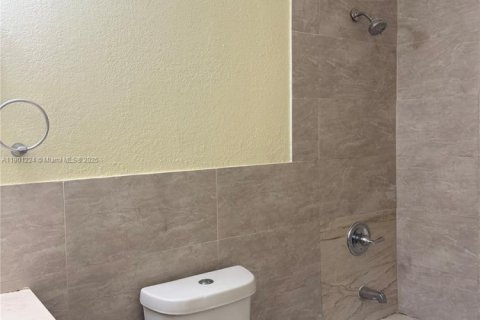 Купить таунхаус в Норт-Лодердейл, Флорида 3 спальни, 153.29м2, № 1955482 - фото 16