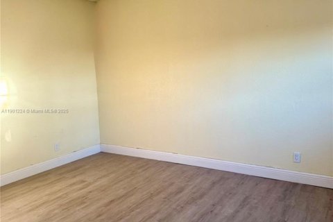 Купить таунхаус в Норт-Лодердейл, Флорида 3 спальни, 153.29м2, № 1955482 - фото 14