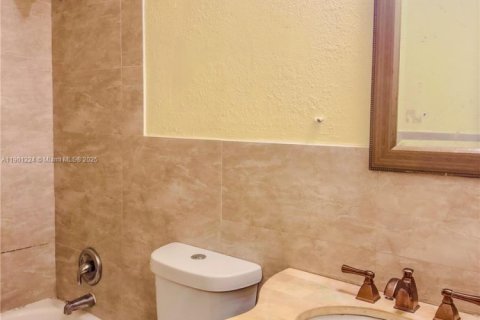 Купить таунхаус в Норт-Лодердейл, Флорида 3 спальни, 153.29м2, № 1955482 - фото 11