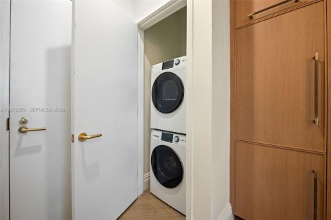 Copropriété à vendre à Miami, Floride: 1 chambre, 66.89 m2 № 2270408 - photo 10