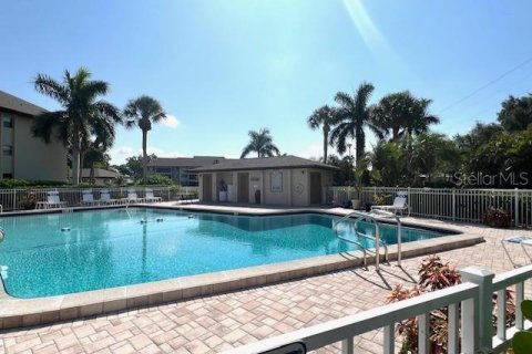 Copropriété à vendre à Punta Gorda, Floride: 2 chambres, 140.84 m2 № 2431888 - photo 6