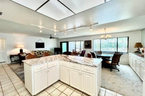 Copropriété à vendre à Punta Gorda, Floride: 2 chambres, 140.84 m2 № 2431888 - photo 17