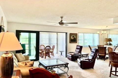 Copropriété à vendre à Punta Gorda, Floride: 2 chambres, 140.84 m2 № 2431888 - photo 27