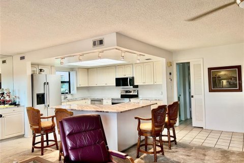 Copropriété à vendre à Punta Gorda, Floride: 2 chambres, 140.84 m2 № 2431888 - photo 15