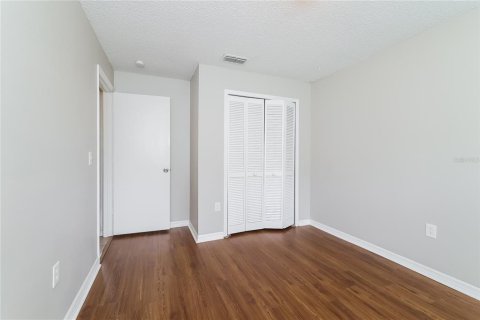 House in Davenport, Florida 4 bedrooms, 149.39 sq.m. № 2258378 - photo 12