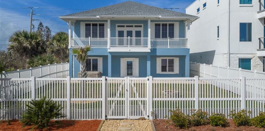 House in Flagler Beach, Florida 3 bedrooms, 238.94 sq.m. № 2213111