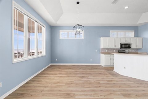House in Flagler Beach, Florida 3 bedrooms, 238.94 sq.m. № 2213111 - photo 4