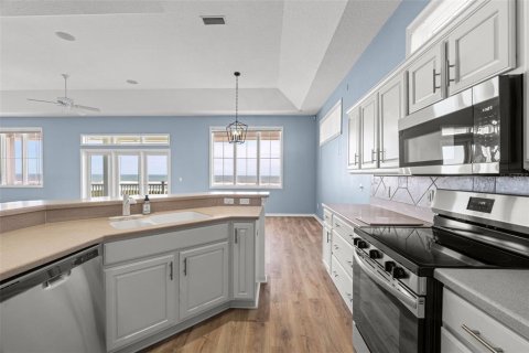 House in Flagler Beach, Florida 3 bedrooms, 238.94 sq.m. № 2213111 - photo 3