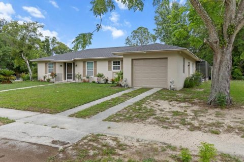 House in Citrus Springs, Florida 3 bedrooms, 128.76 sq.m. № 1771182 - photo 7