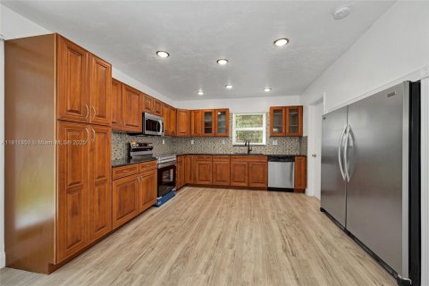 Casa en venta en Cutler Bay, Florida, 5 dormitorios, 196.58 m2 № 1967994 - foto 14