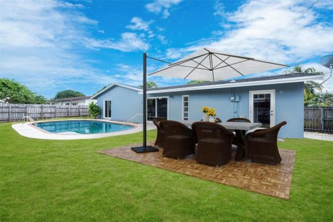 Casa en venta en Cutler Bay, Florida, 5 dormitorios, 196.58 m2 № 1967994 - foto 8