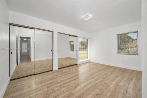 Casa en venta en Cutler Bay, Florida, 5 dormitorios, 196.58 m2 № 1967994 - foto 29