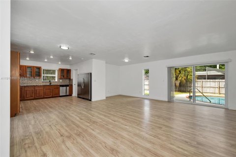 Casa en venta en Cutler Bay, Florida, 5 dormitorios, 196.58 m2 № 1967994 - foto 12