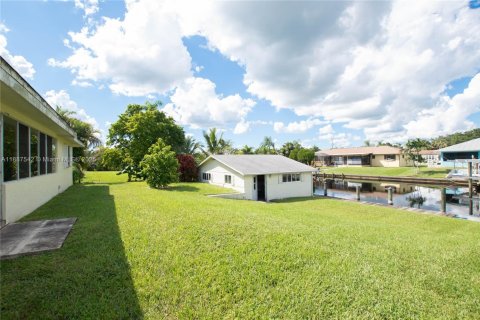 Купить виллу или дом в Форт Майерс, Флорида 3 спальни, 140.75м2, № 1941703 - фото 23