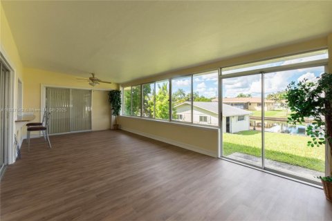 Купить виллу или дом в Форт Майерс, Флорида 3 спальни, 140.75м2, № 1941703 - фото 20